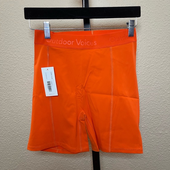 Outdoor Voices NWT Superform 5”Short - Picture 3 of 7